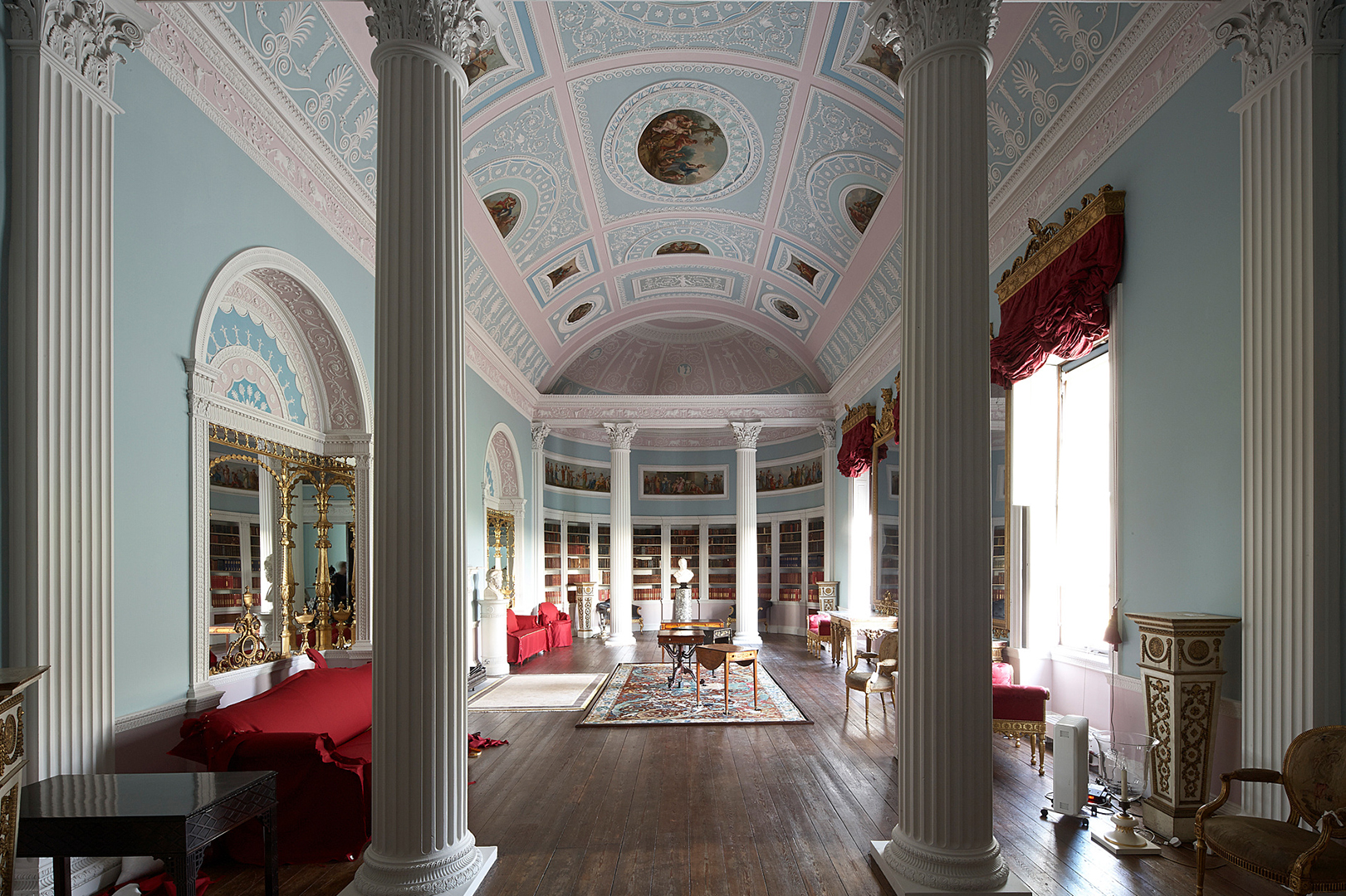 Kenwood House provides a charming oasis of private spaces, both indoors and out, creating an unforgettable setting for any event or team-building exercise.